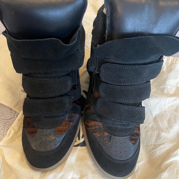 Isabel Marant Beckett High-Top Wedge Sneakers - Picture 4 of 10